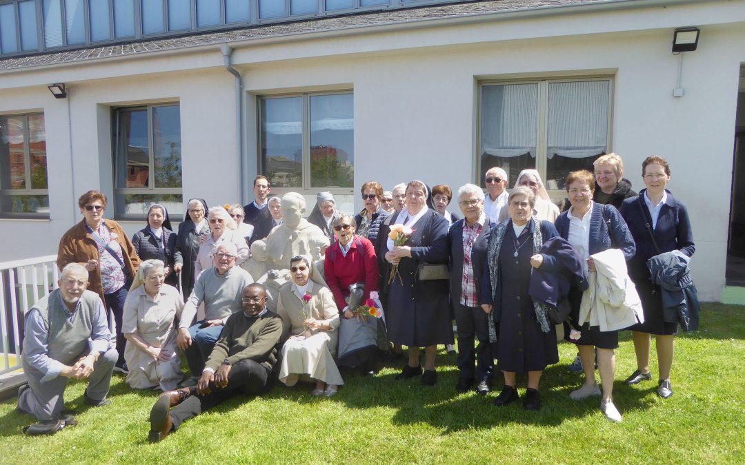 ENCUENTRO PASCUAL EN BURELA DE RELIGIOSOS Y RELIGIOSAS DE NUESTRA DIÓCESIS